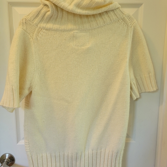 American Eagle Short Sleeve Sweater - Picture 2 of 4